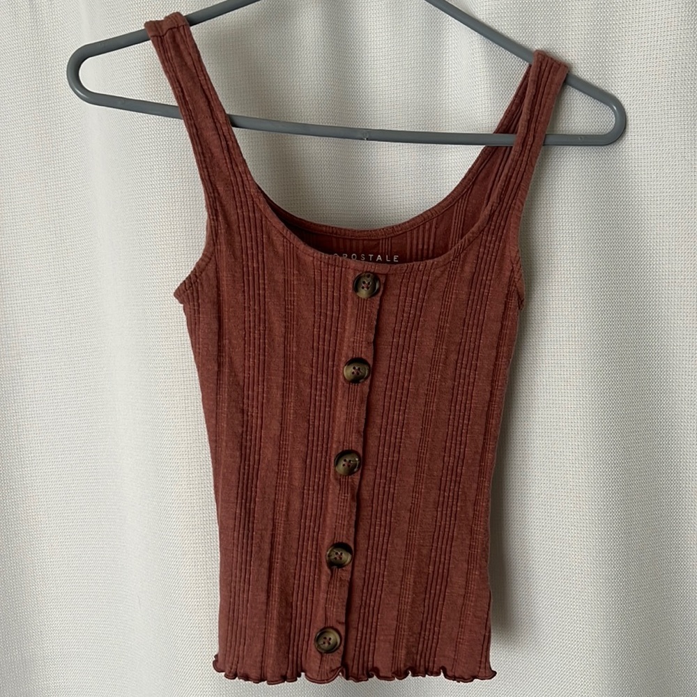 Cute dark pink light maroon tank top size xs